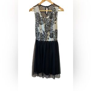 Black Lace Overlay Tulle Bottom Scoop Neck Sleeveless Mid Length Dress M